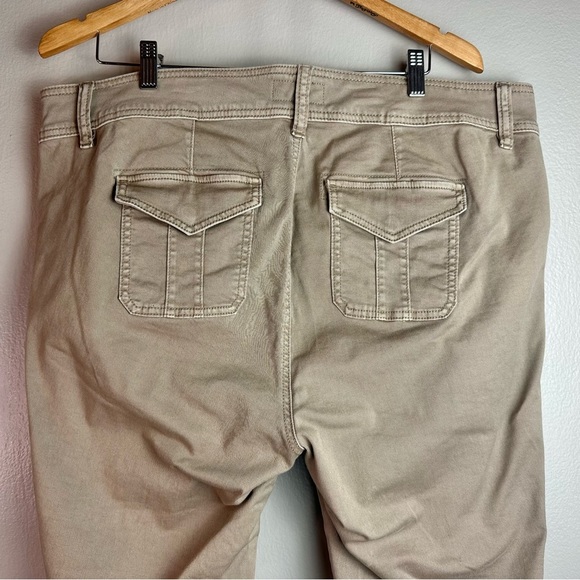 Torrid Beige crop aviator skinny stretch twill mid-rise pant Sz20 - Picture 4 of 8